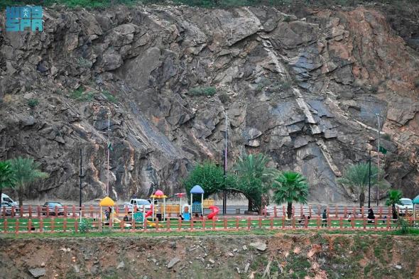 20
    مطلًا
    ترسم
    مسارات
    سياحية
    مفتوحة
    لأهالي
    وزوار
    جازان