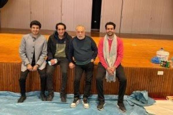 أشرف
زكي
يتابع
أعمال
ترميم
مسرح
نقابة
المهن
التمثيلية
بالإسكندرية