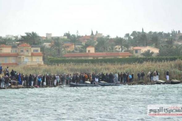 تجرد
      من
      الإنسانية..أب
      يقتل
      ابنائه
      الـ4
      ويلقيهم
      في
      بحيرة
      مريوط
      بالإسكندرية