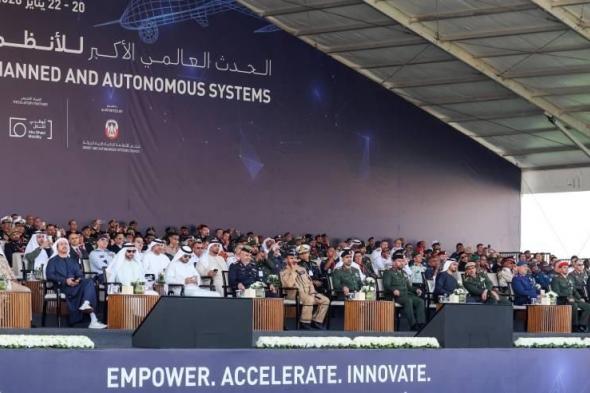 زايد
      بن
      محمد
      بن
      زايد
      يشهد
      عروضاً
      جوية
      ضمن
      «يومكس»
      و«سيمتكس»