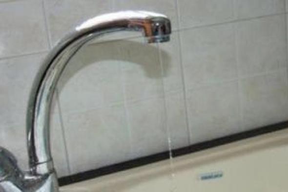 ضعف
المياه
بمدينة
أخميم
فى
سوهاج
للقيام
بأعمال
تطهير
المحطة
السطحية