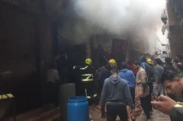 النيابة
تعاين
موقع
العثور
على
جثة
أم
و4
أطفال
إثر
تسريب
غاز
داخل
شقتهم
بشبرا