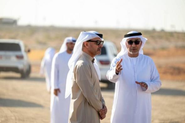 هزاع
      بن
      زايد
      يزور
      بحيرة
      زاخر
      والمخيمات
      الشتوية
      في
      منطقة
      العين