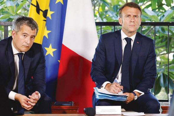 دائرة ضيقة من الرجال الموالين لماكرون يسيطرون على سياسات «الإليزيه»