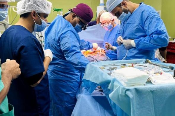 صحة
غزة
تعلن
إجراء
3
عمليات
قلب
مفتوح
ناجحة
في
مركز
مستشفى
القدس