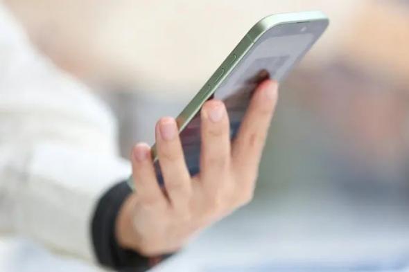 خلل
في
آيفون
يتسبب
في
تأخر
المستخدمين
عن
أعمالهم