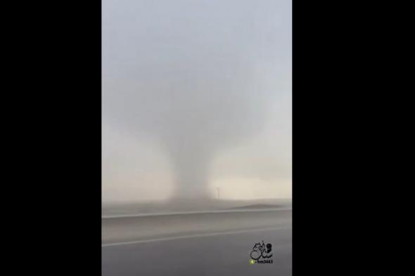 الأسباب
العلمية
وراء
الإعصار
القمعي
في
أملج