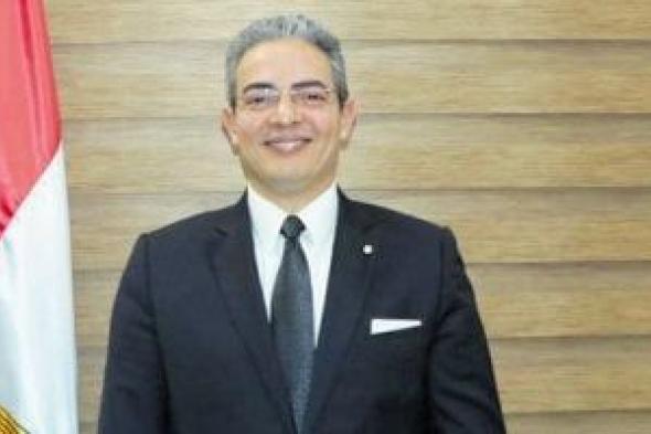 نقيب
الإعلاميين
مهنئًا
الرئيس
السيسي
بذكرى
عيد
الشرطة
المصرية:
يشكلون
درعًا
حصينًا