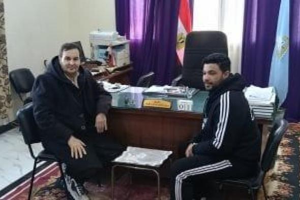 مديرية
عمل
كفر
الشيخ
تستقبل
المواطن
صاحب
واقعة
فيديو
غياب
العاملين
بمكتب
دسوق