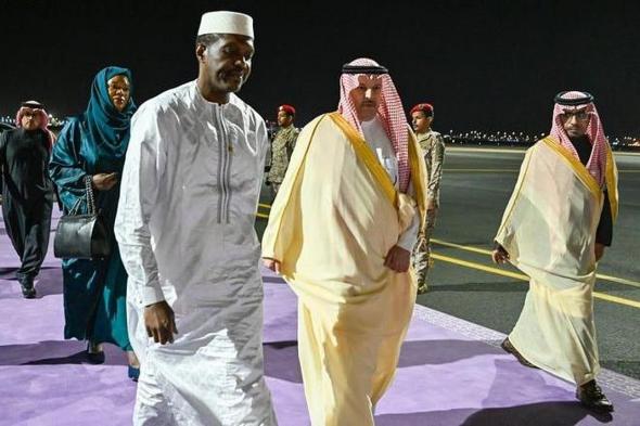 رئيس
    وزراء
    مالي
    يصل
    إلى
    المدينة
    المنورة