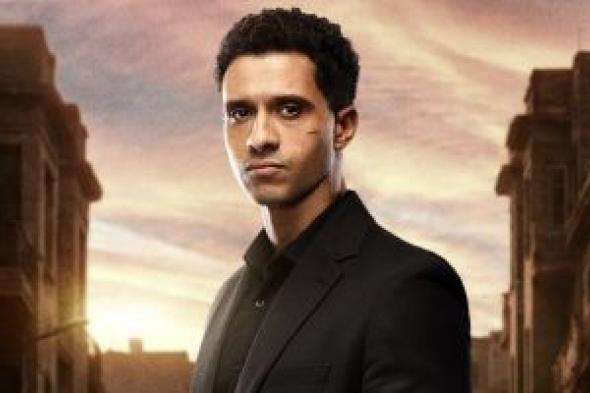 مسلسل
بطل
العالم
الحلقة
6..
محمد
لطفى
يساعد
عصام
عمر
فى
إنقاذ
ريعو