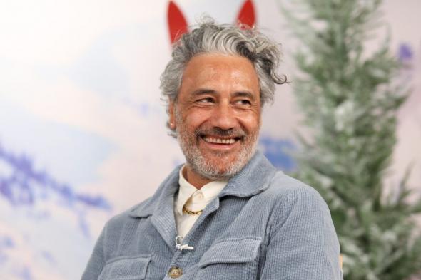 المخرج
تايكا
وايتيتي
يكشف
عن
رؤيته
لفيلم
Star
Wars
الجديد
وأنه
سيكون
استعادة
لروح
المرح
للأفلام
الأصلية