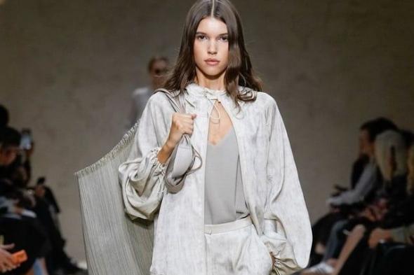 أزياء رياضية أنيقة: الراحة والأناقة في عالم الموضة اليومية