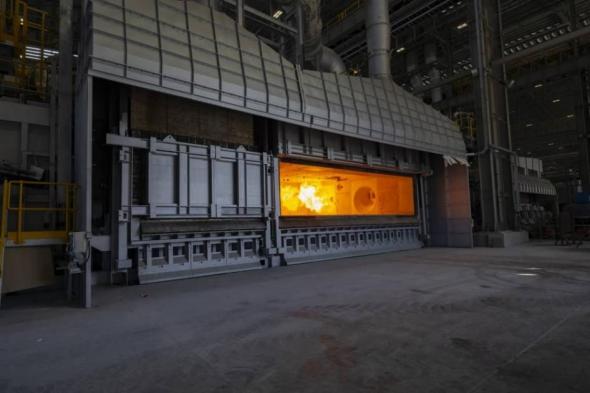 «الإمارات
      للألمنيوم»
      تشغّل
      فرن
      الصهر
      بمصنعها
      في
      أبوظبي