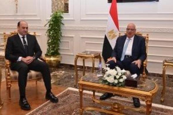 رئيس
هيئة
الرقابة
الإدارية
يتقدم
بالتهنئة
للمستشار
هشام
بدوى
رئيس
مجلس
النواب