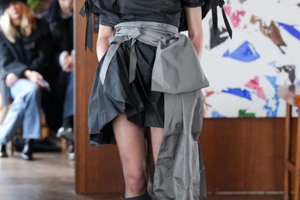 مجموعة Julie de Libran هوت كوتور 2026: حين تتحول الأناقة إلى تعبير فني عن الأنوثة والحرية