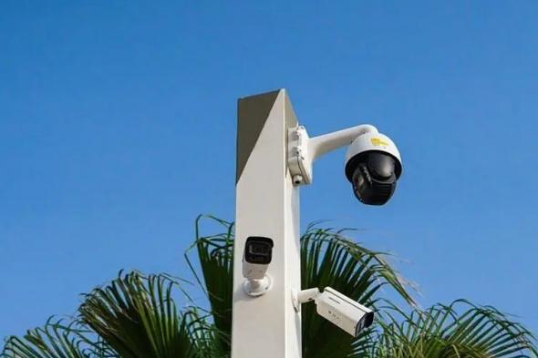 رصد
    5
    مخالفين
    بأنظمة
    الرقابة
    الذكية
    بحدائق
    الرياض
    واتخاذ
    إجراءات
    نظامية
    بحقهم