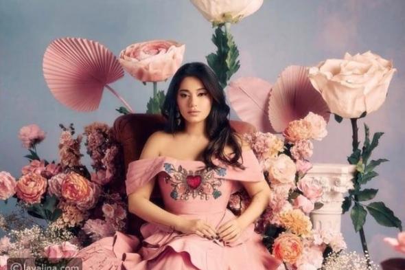 أناقة هادئة وحضور لافت: رحمة رياض تحتفل بسبع سعادات بإطلالة رقيقة