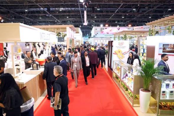 «جلفود»
      يربط
      العارضين
      بالأسواق
      ويبرز
      دور
      دبي
      في
      القطاع