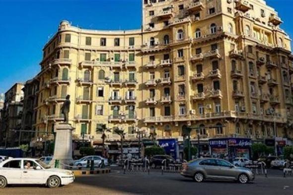 محافظ
      القاهرة
      يصدر
      قرارًا
      بتنظيم
      العلاقة
      الإيجارية
      وتقسيم
      المناطق
      السكنية
      بالألوان