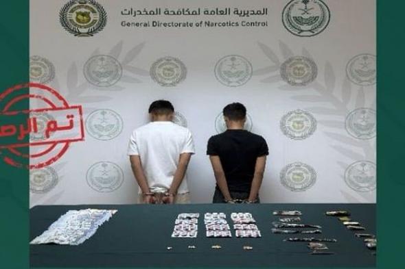 القبض
    على
    3
    أشخاص
    لترويجهم
    الحشيش
    والإمفيتامين
    وأقراص
    مخدرة
    بحائل
    والجوف