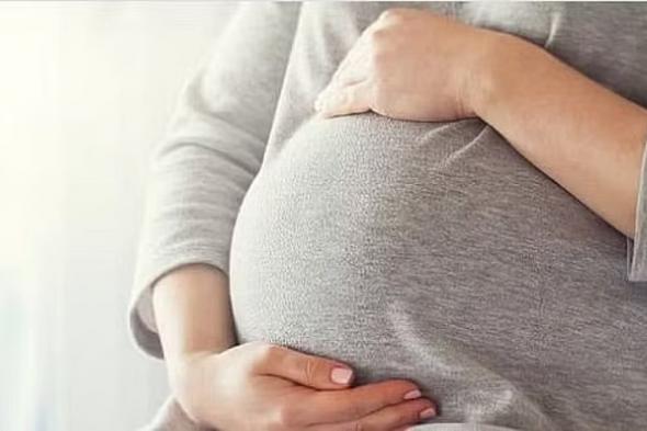 استشارية
توضح
طريقة
تناول
المرأة
الحامل
للأدوية
في
رمضان