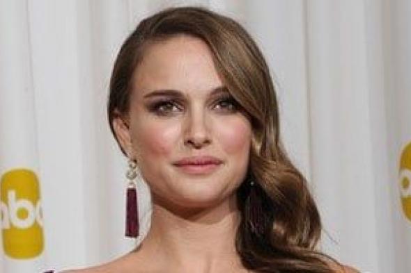 ناتالى
بورتمان
تكشف
تفاصيل
إصابتها
خلال
تصوير
فيلم
Black
Swan