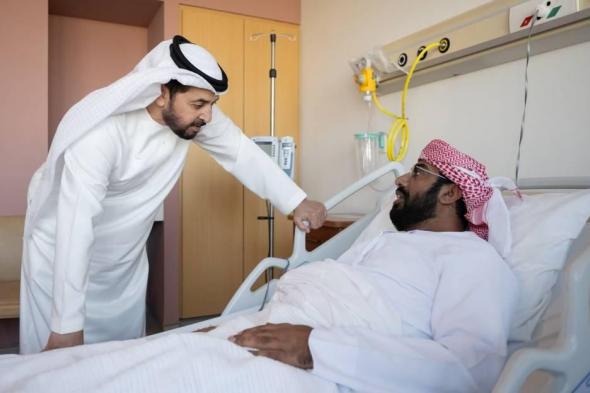 حمدان
      بن
      زايد
      يطمئن
      على
      صحة
      مبارك
      المنصوري
      ووديمة
      المزروعي