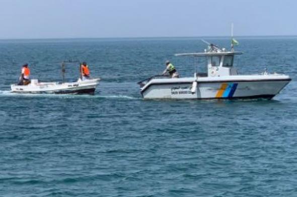 ضبط
مقيمين
لممارستهما
صيد
الأسماك
دون
تصريح
واستخدامهما
أدوات
محظورة