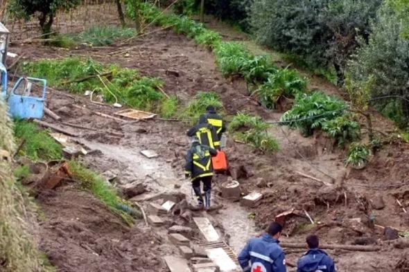 عواصف
    عنيفة
    تتسبب
    في
    انهيارين
    أرضيين
    ببلدة
    نيشيمي
    جنوبي
    صقلية