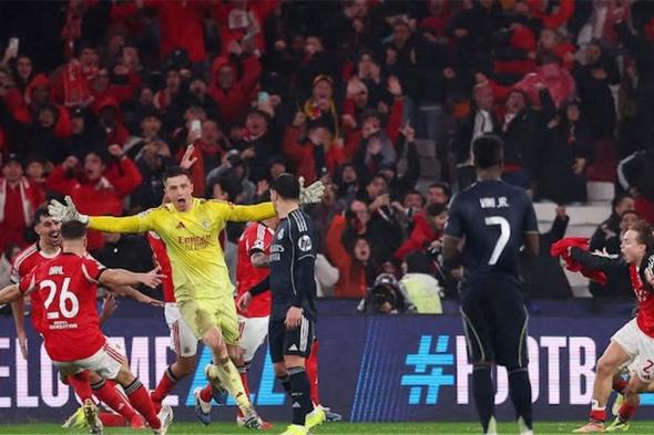 فيديو
      |
      مورينيو
      يُبدع
      والحارس
      يُسجل..
      بنفيكا
      يصعق
      ريال
      مدريد
      برباعية
      ويحرمه
      من
      التأهل
      المباشر
      بدوري
      أبطال
      أوروبا