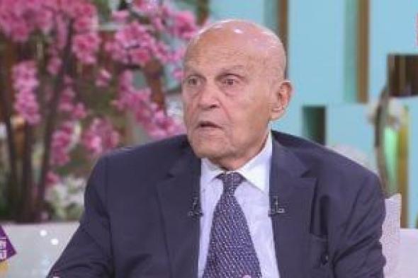 السير
مجدي
يعقوب
يكشف
لـ
معكم
سر
تمسكه
بالعلاج
المجاني:
الطب
مش
تجارة