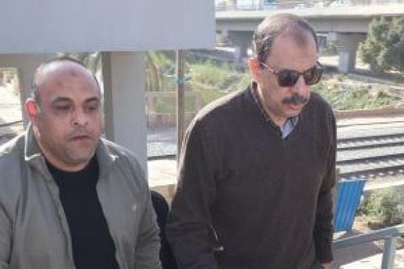 محافظ
سوهاج
يتفقد
كوبرى
المشاة
أعلى
مزلقان
السكة
الحديد
بمنطقة
الثلاث
كبارى