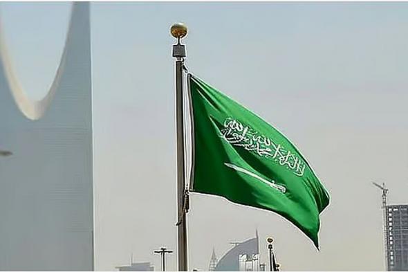 محلل
    سياسي:
    دعم
    المملكة
    لـ
    «المركزي
    اليمني»
    يعزز
    العملة
    وينعكس
    إيجابا
    على
    حياة
    المواطنين