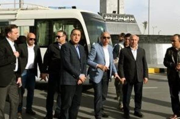 رئيس
الوزراء
يتفقد
أعمال
تطوير
ميدان
الفريق
«صفى
الدين
أبو
شناف»
بمحافظة
المنيا