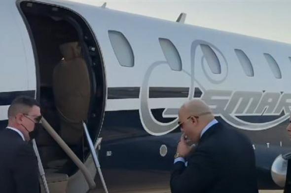 شقيقة
      مصور
      أشرف
      نبيل
      في
      المطار:
      وكلنا
      المحامي
      محمد
      النمر
      للدفاع
      عنه..
      وشقيقي
      بيطلع
      أوردرات
      لوجه
      الله