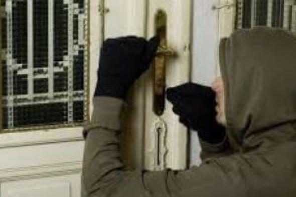 تحريات
لكشف
هوية
ملابسات
سرقة
مبلغ
مالي
من
محل
بمدينة
6
أكتوبر