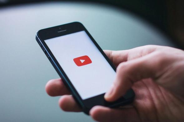 يوتيوب
يُغلق
الثغرات
ويجعل
تشغيل
الفيديو
في
الخلفية
حصريًا
لمشتركي
Premium