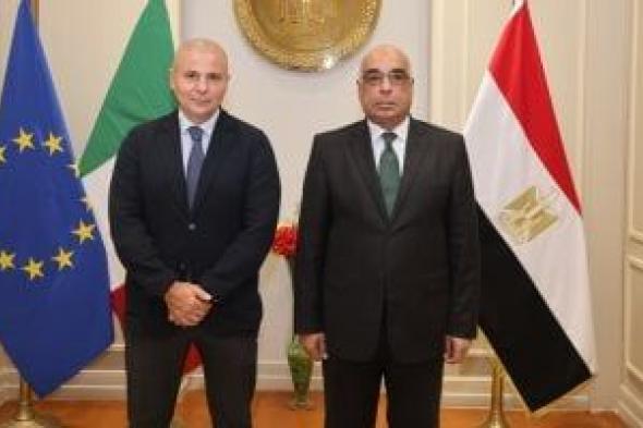 وزير
العدل
يستقبل
سفير
دولة
إيطاليا
بالقاهرة