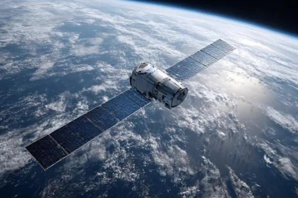 إيلون
      ماسك
      يسعى
      لتدشين
      "مليون
      قمر
      صناعي"
      حول
      الأرض