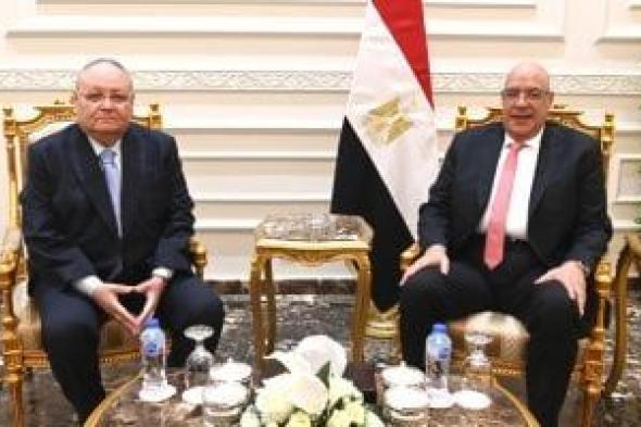 رئيس
النواب
خلال
لقاء
رئيس
مجلس
الدولة:
أحد
حصون
القضاء
المصرى
الشامخ