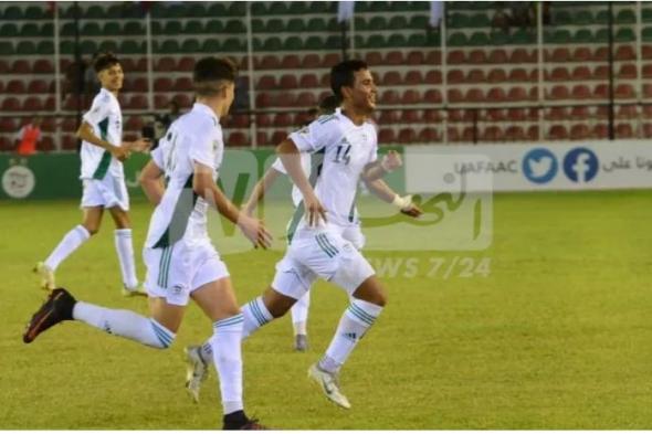 غيموز
يعلن
قائمة
لاعبي
المنتخب
الوطني
لأقل
من
17
سنة