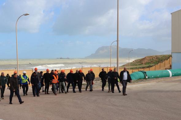 إعتماد
مشروع
حوض
ترسيب
لإنهاء
إشكالية
عكورة
المياه
بمحطة
تحلية
ماينيس