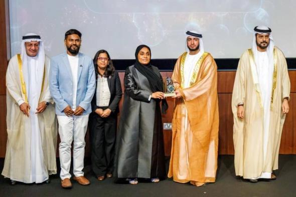 «مؤسسة
      حمدان
      بن
      راشد»
      تختتم
      دورة
      الجوائز
      الطبية
      2025
      بتكريم
      رسمي