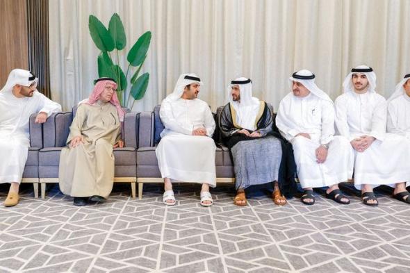 مكتوم بن محمد يحضر أفراح الحمادي والرفيع