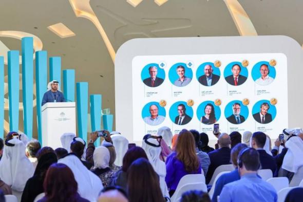 150نـوبلياً
وعالماً