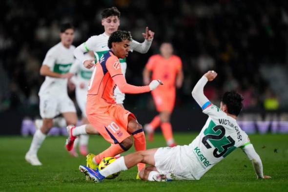 برشلونة
      يتهم
      ريال
      مدريد
      بـ«الدخول
      من
      الباب
      الخلفي»