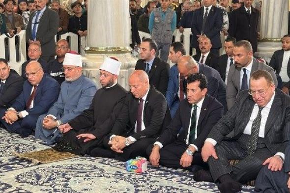 شاهد..
      الأوقاف
      تحتفل
      بليلة
      النصف
      من
      شعبان
      بمسجد
      الحسين