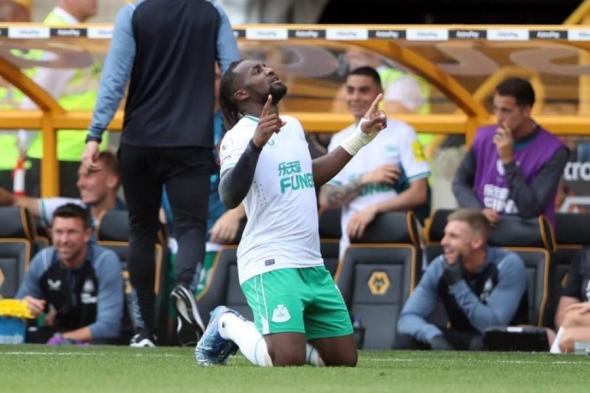 ماكسيمين
      يفسخ
      عقده
      مع
      كلوب
      أمريكا
      بسبب
      تعرض
      عائلته
      للعنصرية