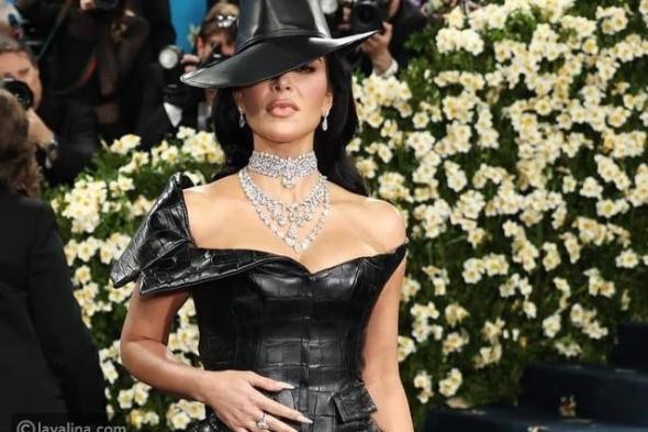 لقطات رومانسية تجمع بين كيم كارداشيان ولويس هاميلتون